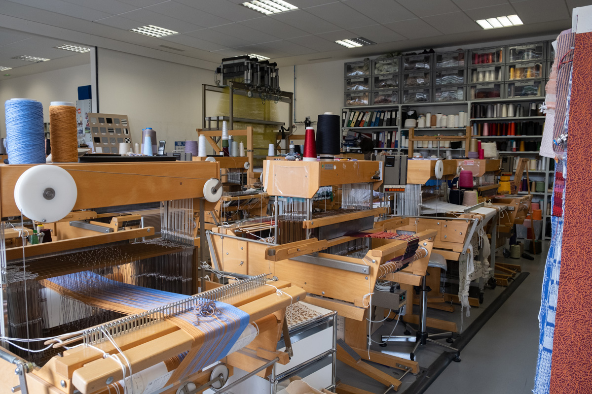 Atelier tissage et maille, Ensad, 2021, ph. Alexandra Piat