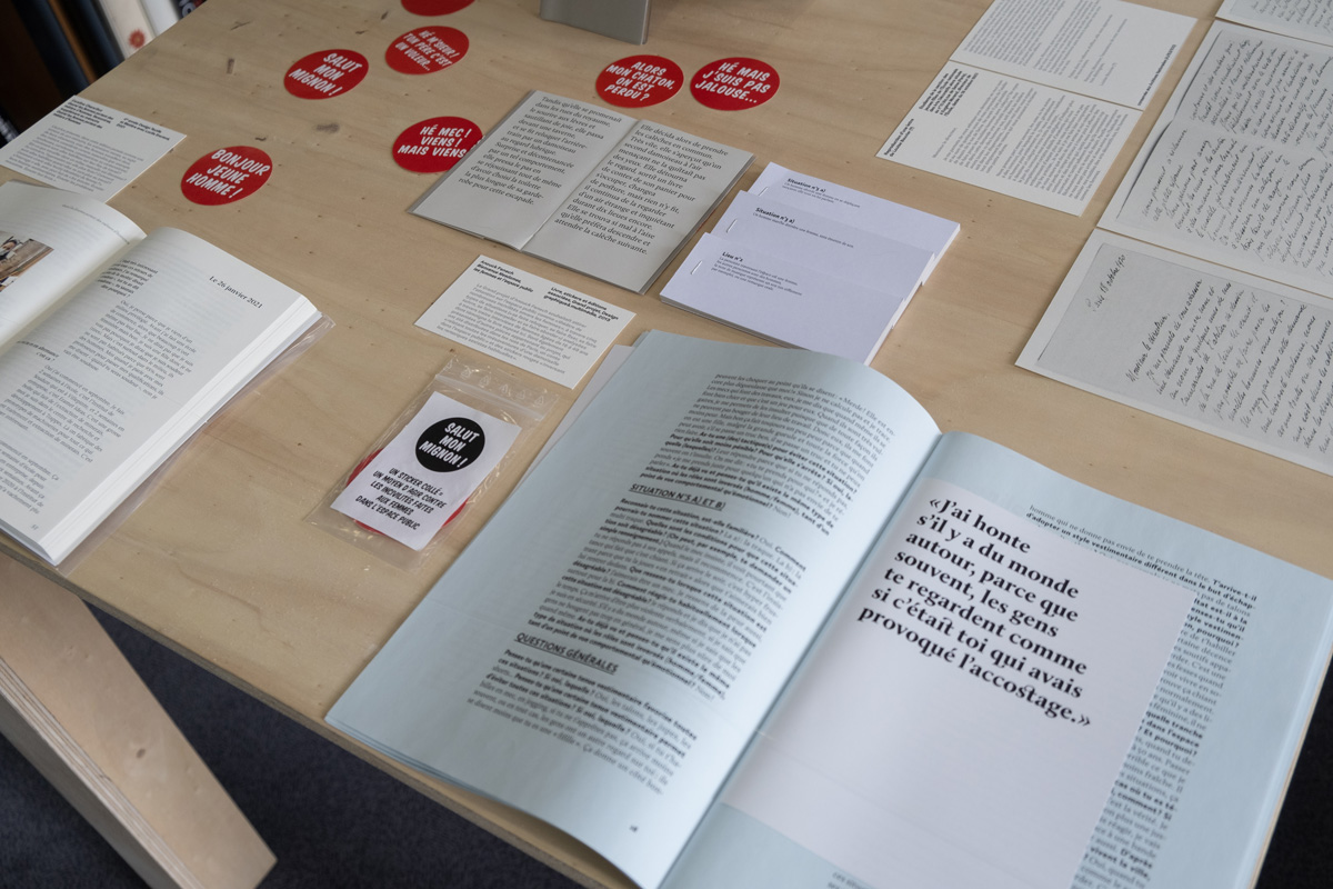 Bienvenue Mesdames, les femmes et l'espace public, livre, stickers et éditions associées, Grand projet, Design graphique - Multimédia, 2013